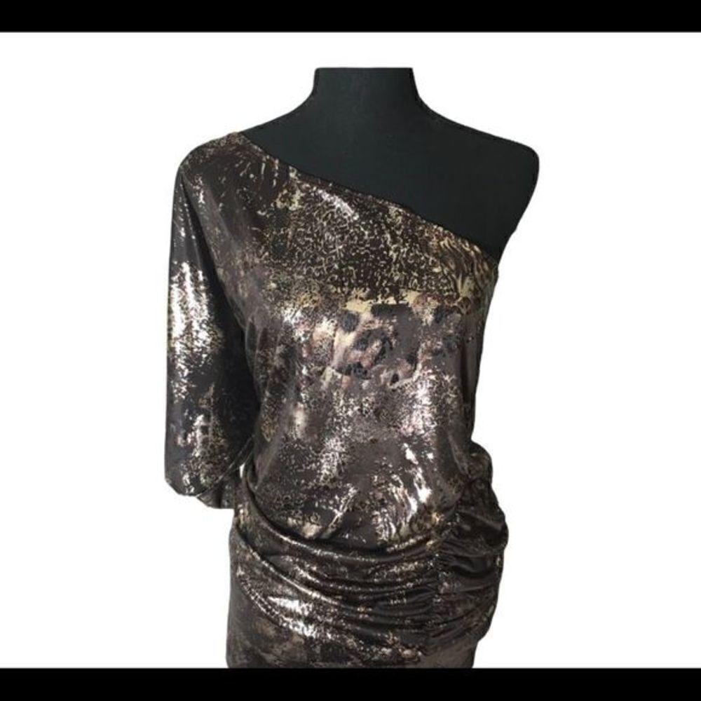 #134 AKIRA  CHICAGO RED LABEL Metallic Top